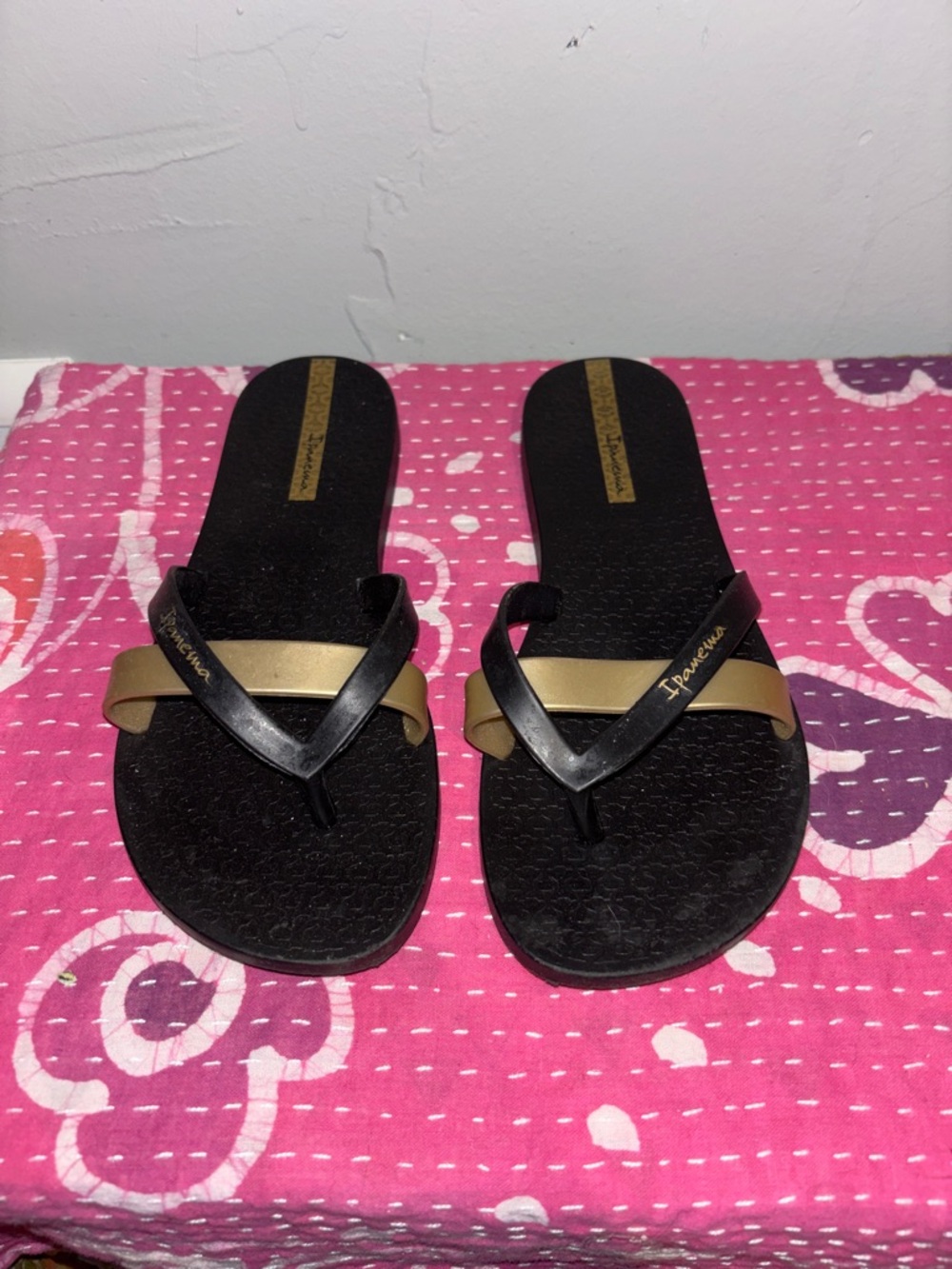 Ipanema Black & Gold Cross-Strap Flip Flop Sandals